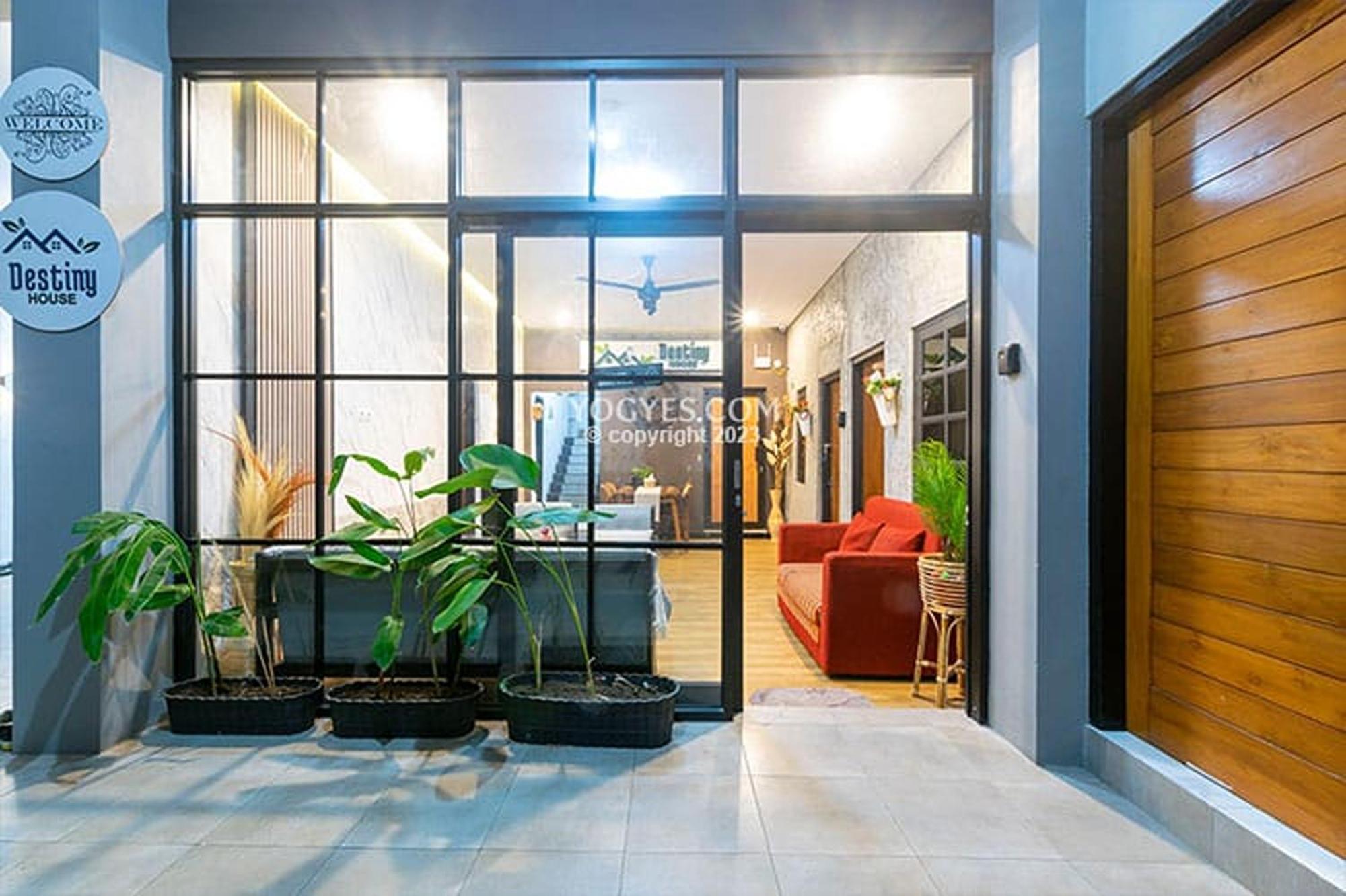 Destiny House Hotel Yogyakarta Exterior photo